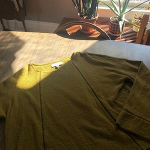 SOLD: Madewell Texture and Thread Top 👩‍🌾